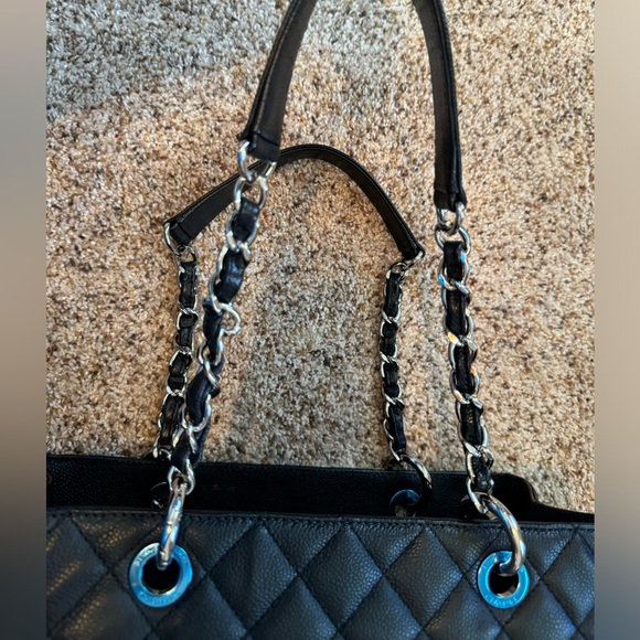 EUC-VGUC Chanel Black Caviar Grand Shopping Tote - Picture 15 of 15